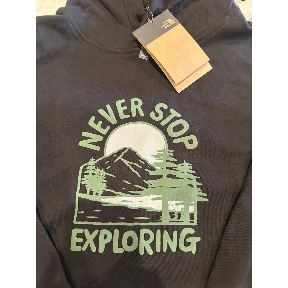 The North Face Mens Outdoor Graphic Hoodie Black NF0A8C2QJK3-M Size Medium NWT